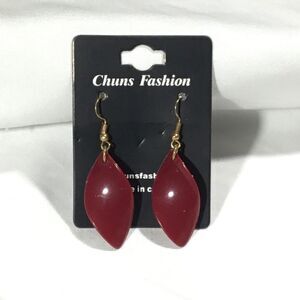 Maroon Dangle Earrings (UC3)